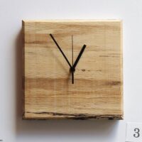 虫喰いの壁掛け時計, 四角 (No.03)