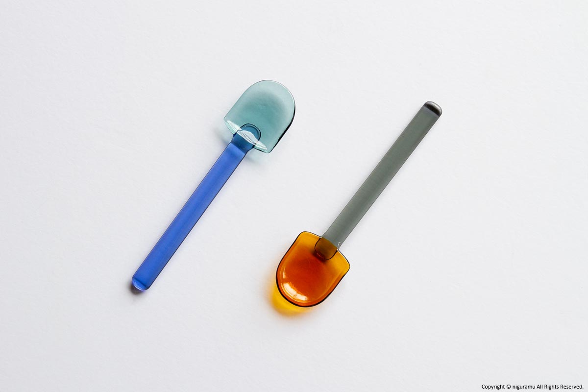 TWO TONE, SNOW SHAVEL